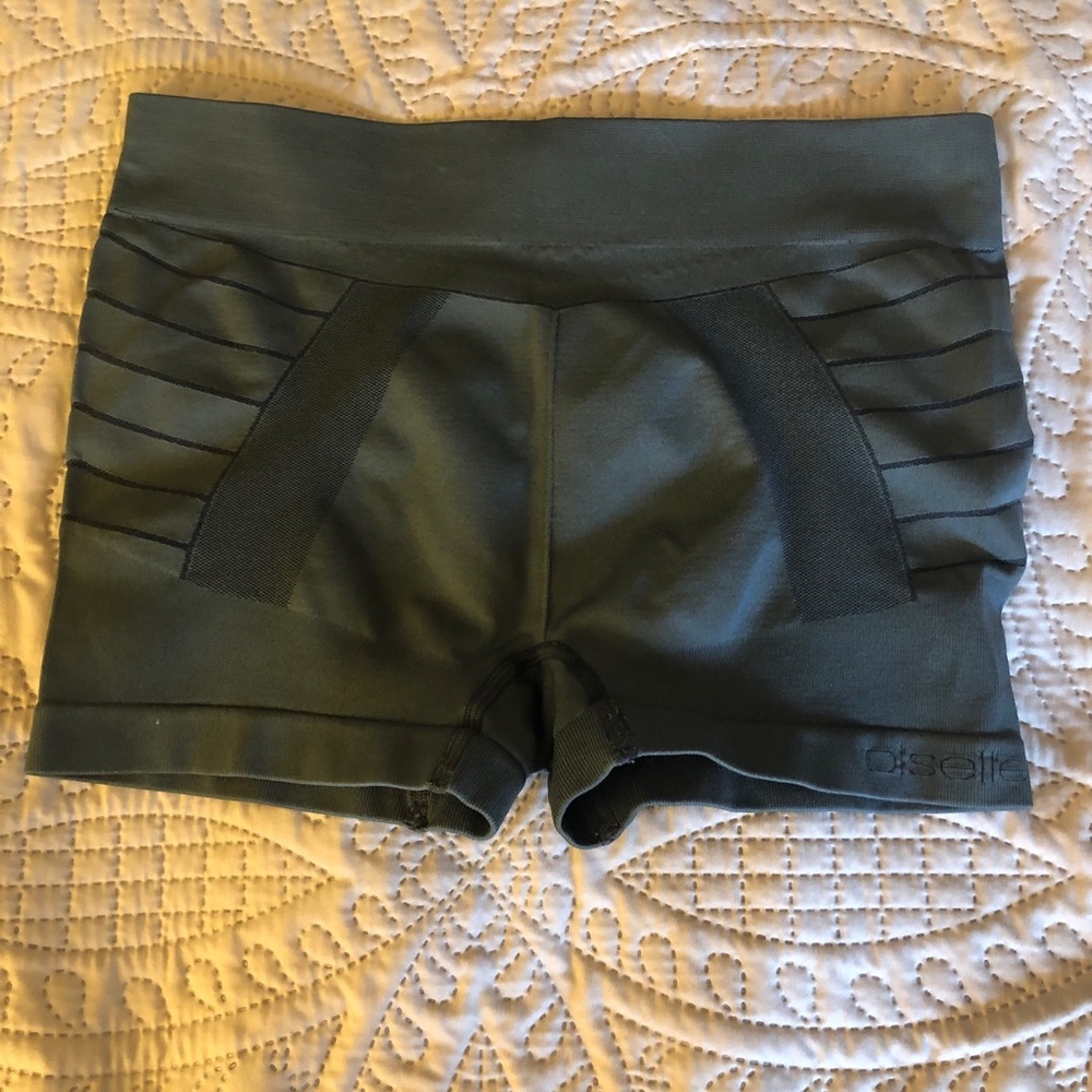 Seamless Oiselle Run Short Sz Small